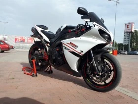 Yamaha YZF-R1 Big Bang Facelift, снимка 10