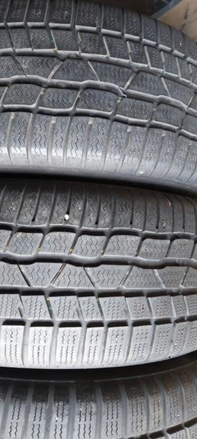 Гуми Зимни 225/55R16, снимка 3
