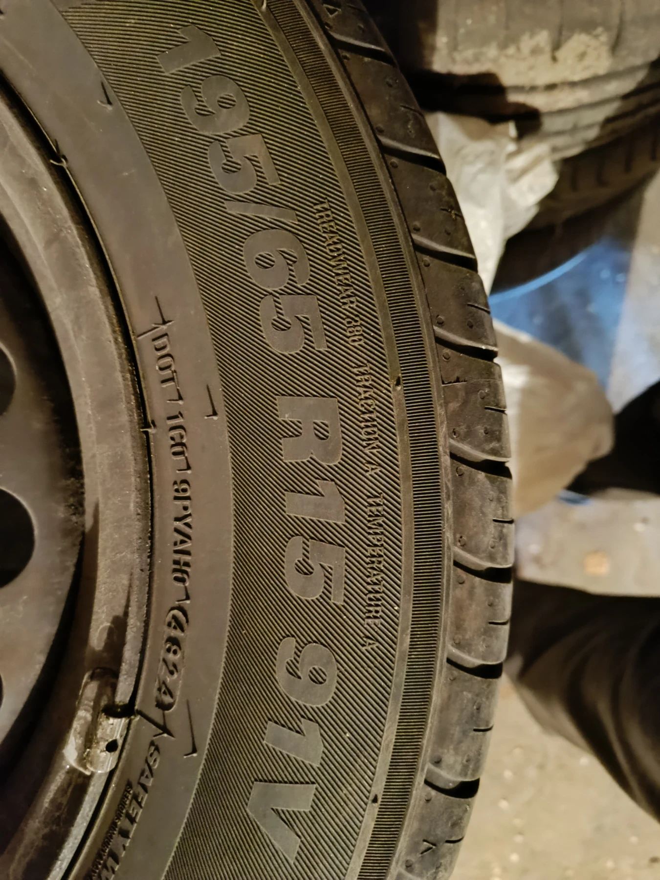 Гуми Летни 195/65R15, снимка 3 - Гуми и джанти - 55014186