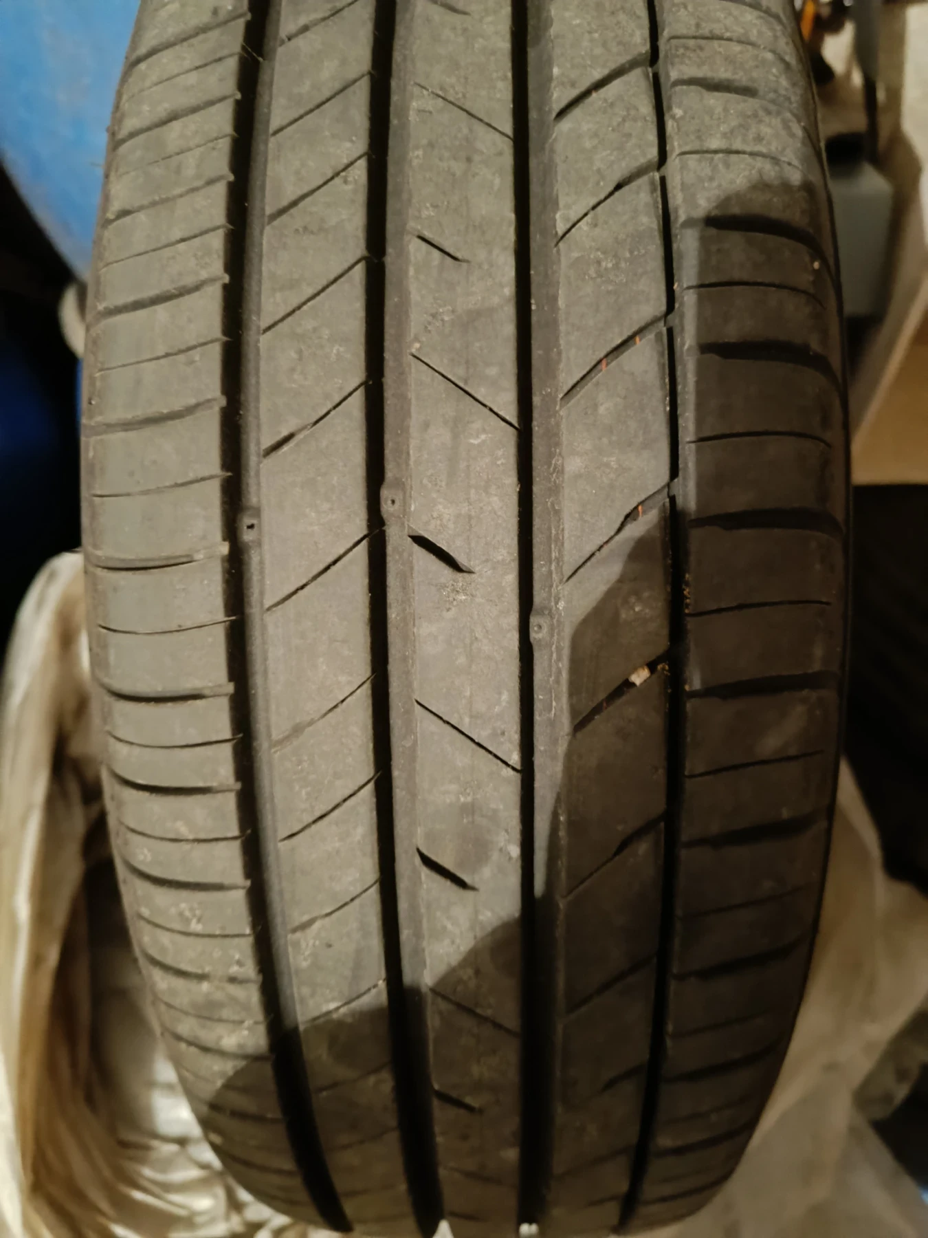 Гуми Летни 195/65R15, снимка 5 - Гуми и джанти - 55014186