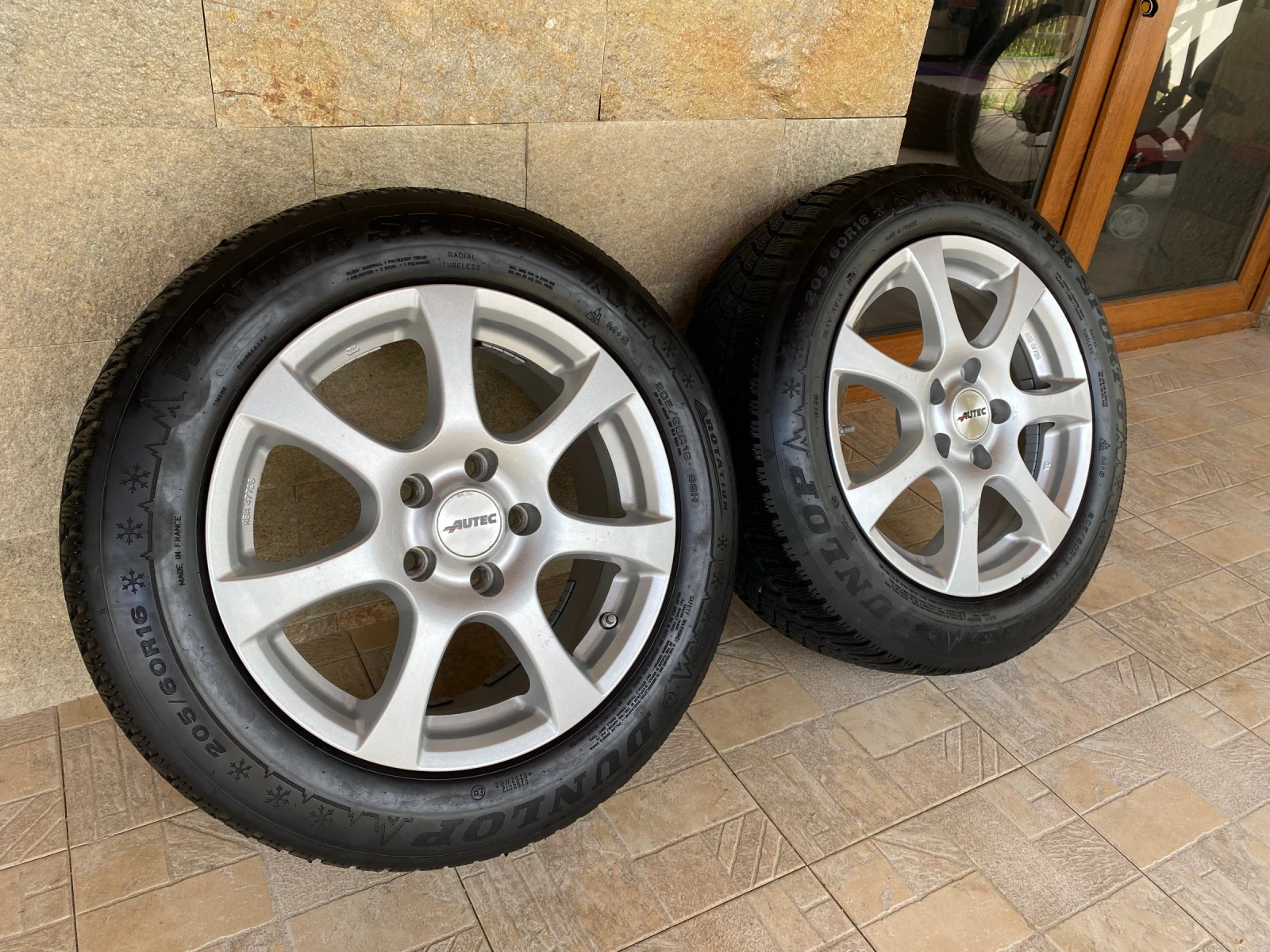 Гуми с джанти Dunlop 205/60R16, снимка 6 - Гуми и джанти - 55174201