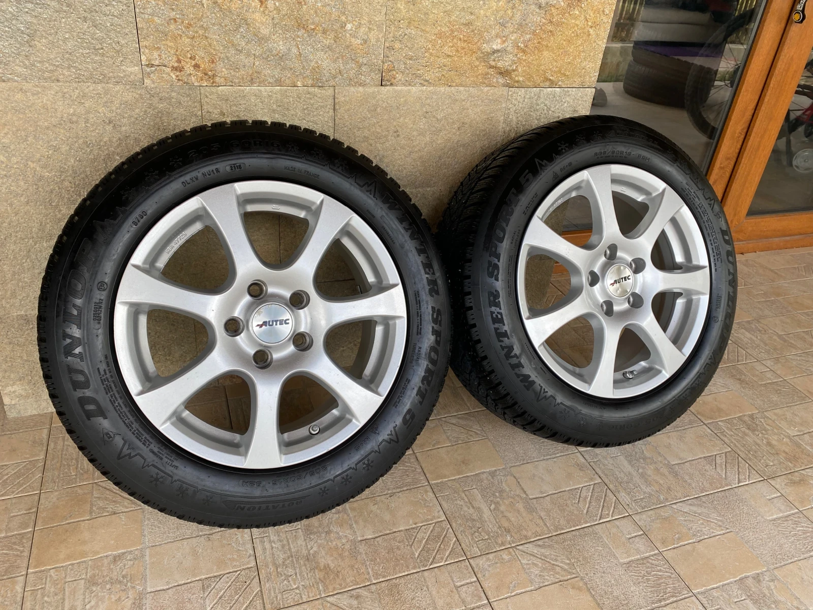 Гуми с джанти Dunlop 205/60R16, снимка 4 - Гуми и джанти - 55174201