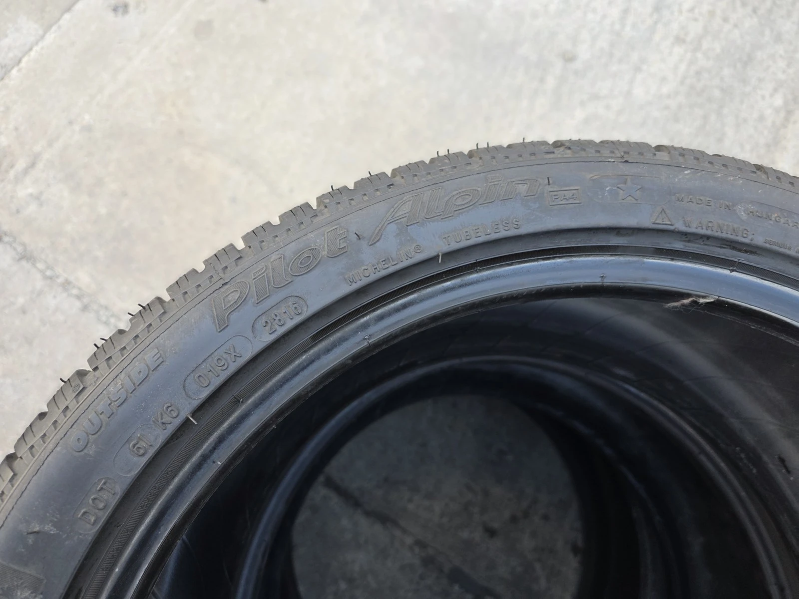 Гуми Зимни 255/35R18, снимка 9 - Гуми и джанти - 56724847