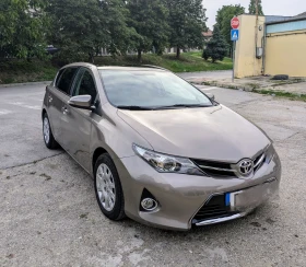 Toyota Auris, снимка 2