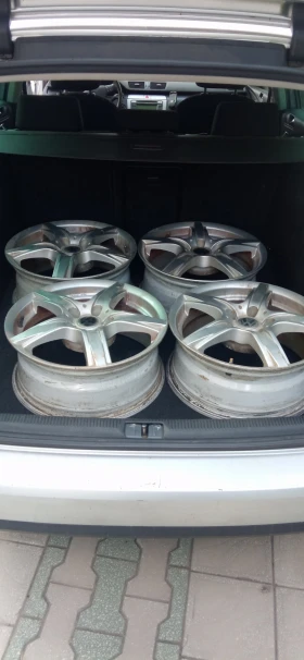 VW Passat - 1600 € / 3129.33 лв. - 51661447 4