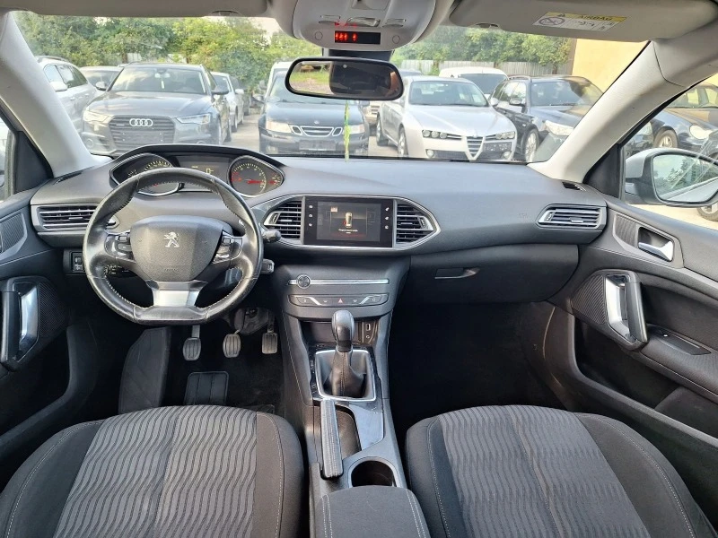 Peugeot 308 1, 2 I , снимка 10 - Автомобили и джипове - 41887122