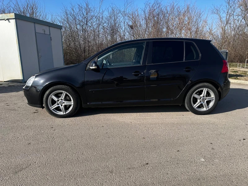 VW Golf 1.6FSI, снимка 7 - Автомобили и джипове - 49057936