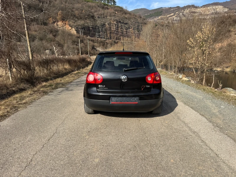 VW Golf, снимка 4 - Автомобили и джипове - 49444281