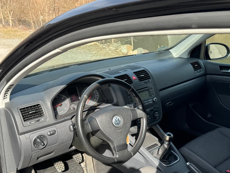 VW Golf, снимка 7 - Автомобили и джипове - 49444281