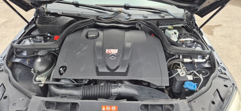 Mercedes-Benz C 220 220CDI/PERFEKRNA/ОБСЛУЖЕНА , снимка 4 - Автомобили и джипове - 52199554