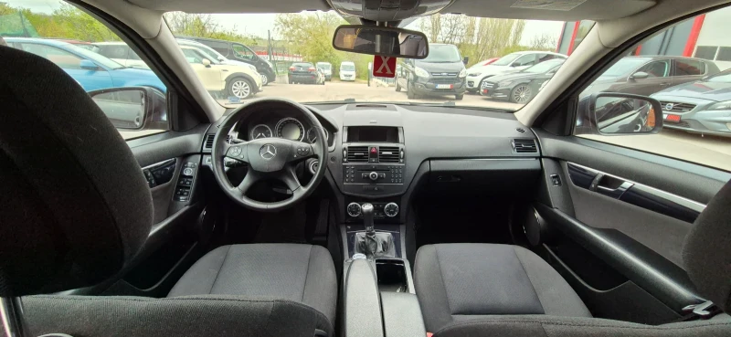 Mercedes-Benz C 220 220CDI/PERFEKRNA/ОБСЛУЖЕНА , снимка 7 - Автомобили и джипове - 52199554