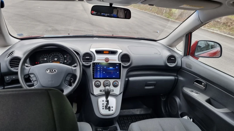 Kia Carens, снимка 7 - Автомобили и джипове - 50969634