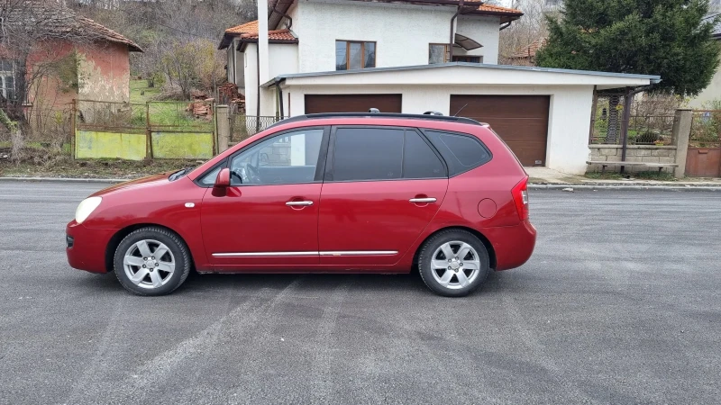 Kia Carens, снимка 4 - Автомобили и джипове - 50969634