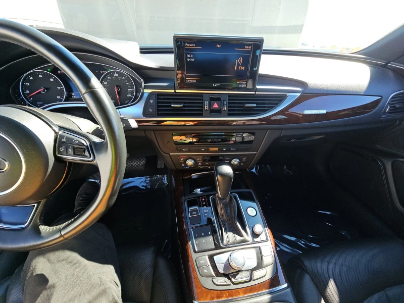 Audi A6 3.0T* MATRIX* ДИСТРОНИК* ХЕДЪП* МАСАЖ* 360КАМЕРА* , снимка 11 - Автомобили и джипове - 52835555