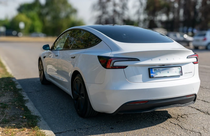 Tesla Model 3 Long Range AWD Premium, снимка 3 - Автомобили и джипове - 52255114