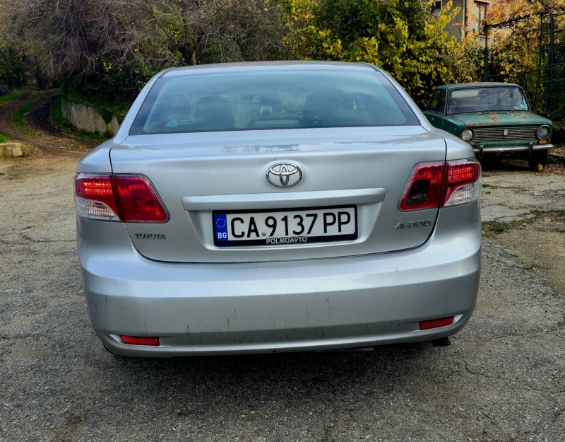 Toyota Avensis 2.0 D4D 126k.c., снимка 2 - Автомобили и джипове - 52530466