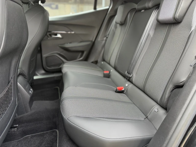 Peugeot 2008 1.5BlueHDI 130ps. GT LINE, 3D i-Cockpit , , снимка 10 - Автомобили и джипове - 52570338