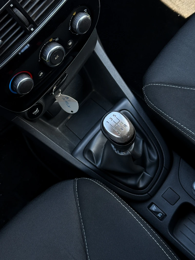 Renault Clio LPG 1.2i , снимка 12 - Автомобили и джипове - 52877681