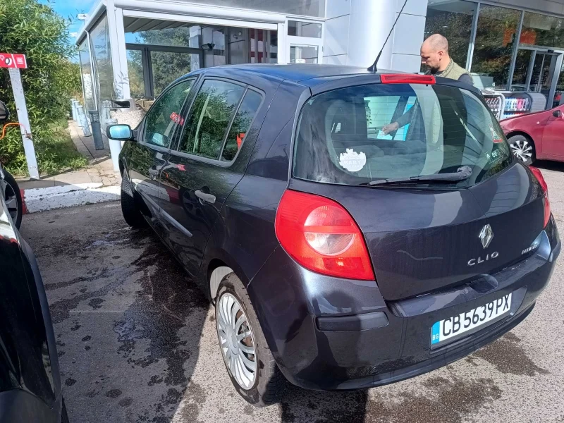 Renault Clio 1.2i 75hp, снимка 4 - Автомобили и джипове - 52913534