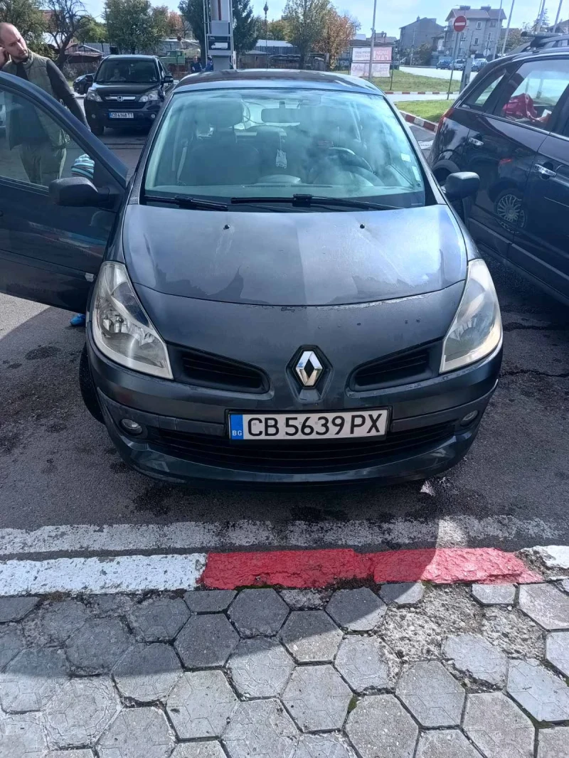 Renault Clio 1.2i 75hp