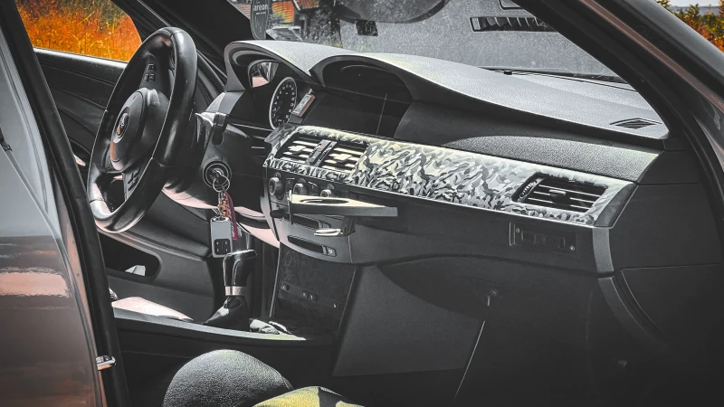 BMW 530, снимка 17 - Автомобили и джипове - 53076567