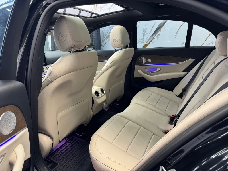 Mercedes-Benz E 400 4MATIC | 2018 г. | Burmester | Head-Up | Keyless, снимка 6 - Автомобили и джипове - 53489497