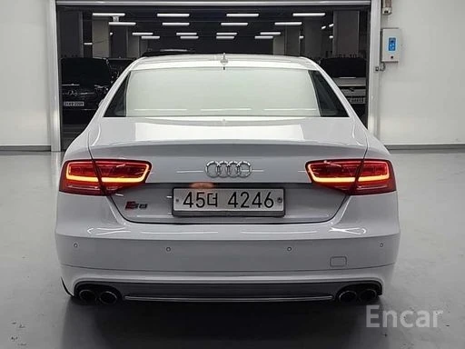 Audi S8 4.0 TFSI quattro | ОБДУХВАНЕ | МАСАЖ | 360 КАМЕРА , снимка 3 - Автомобили и джипове - 54511829