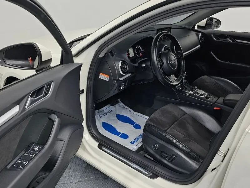 Audi A3 2.0 TDI, снимка 10 - Автомобили и джипове - 55006375