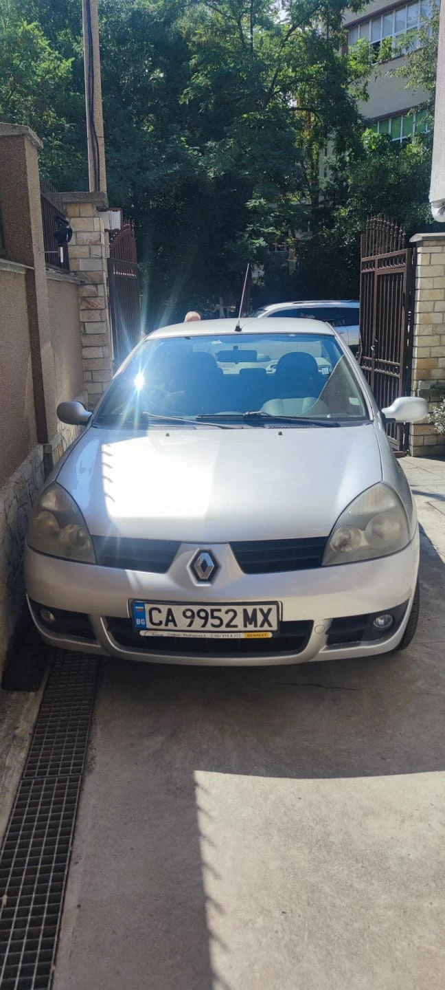 Renault Symbol, снимка 6 - Автомобили и джипове - 55581133