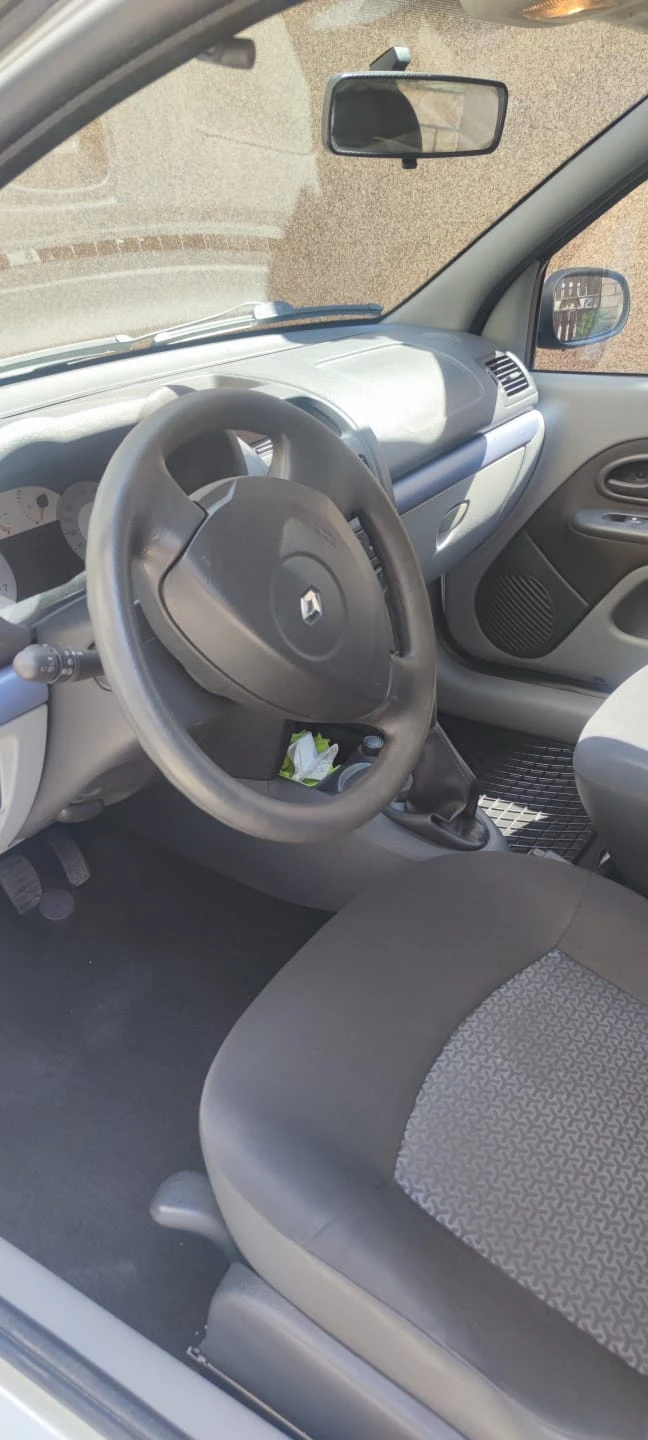 Renault Symbol, снимка 4 - Автомобили и джипове - 55581133