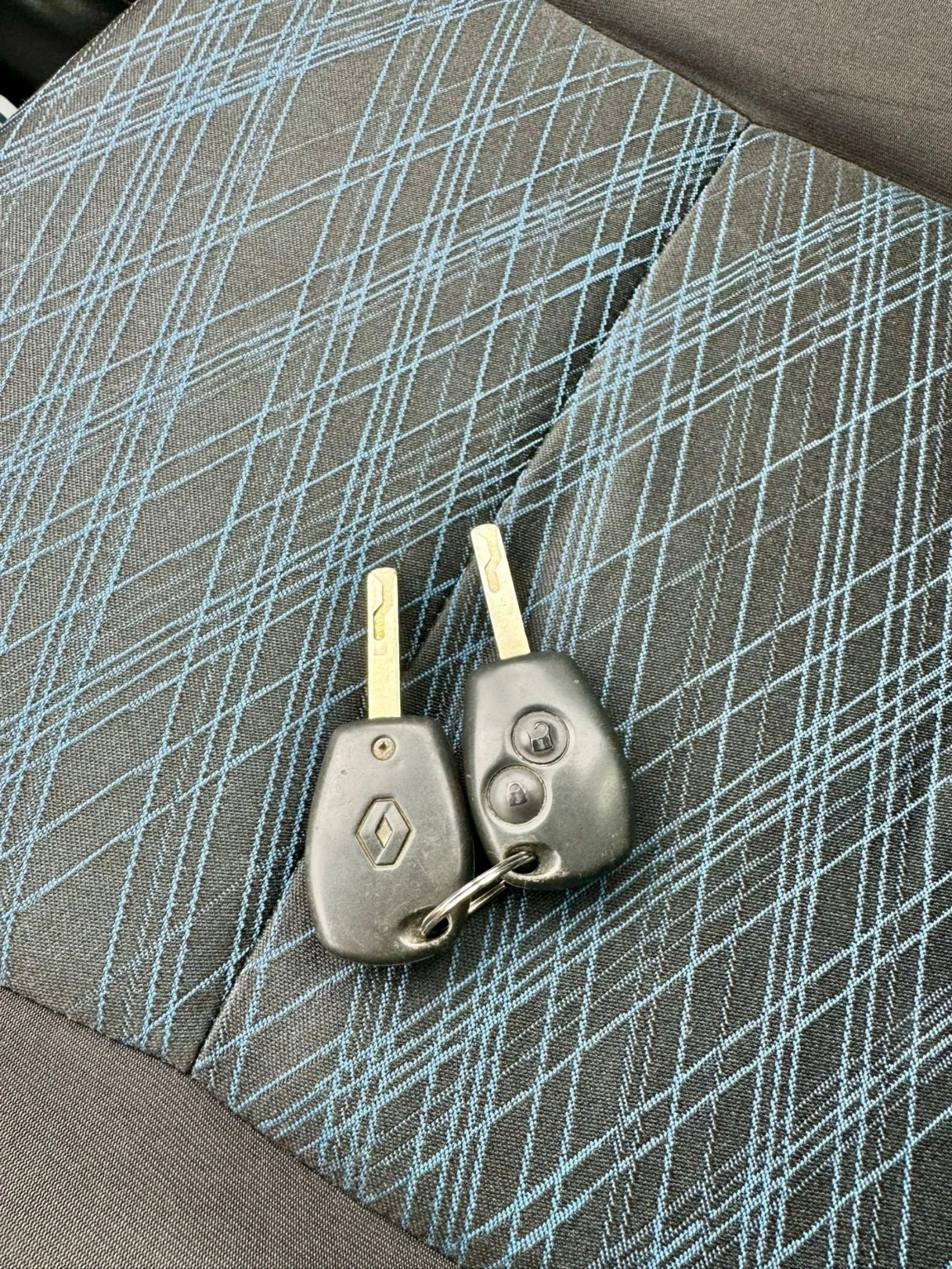 Renault Clio 1.2i, -  | Mobile.bg   15