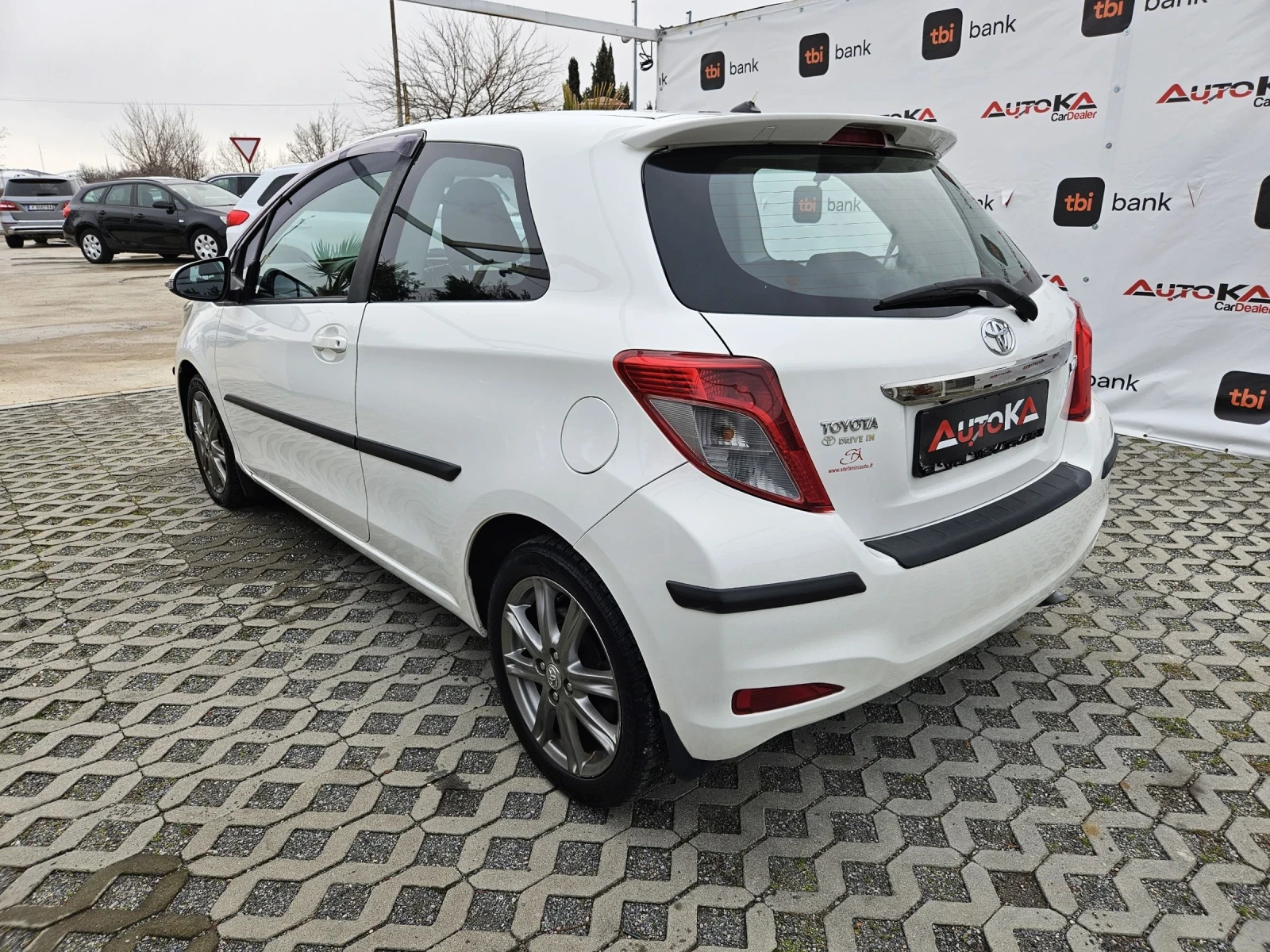 Toyota Yaris 1.4D4D-90кс= 6СКОРОСТИ= КАМЕРА= ACTIVE - изображение 5