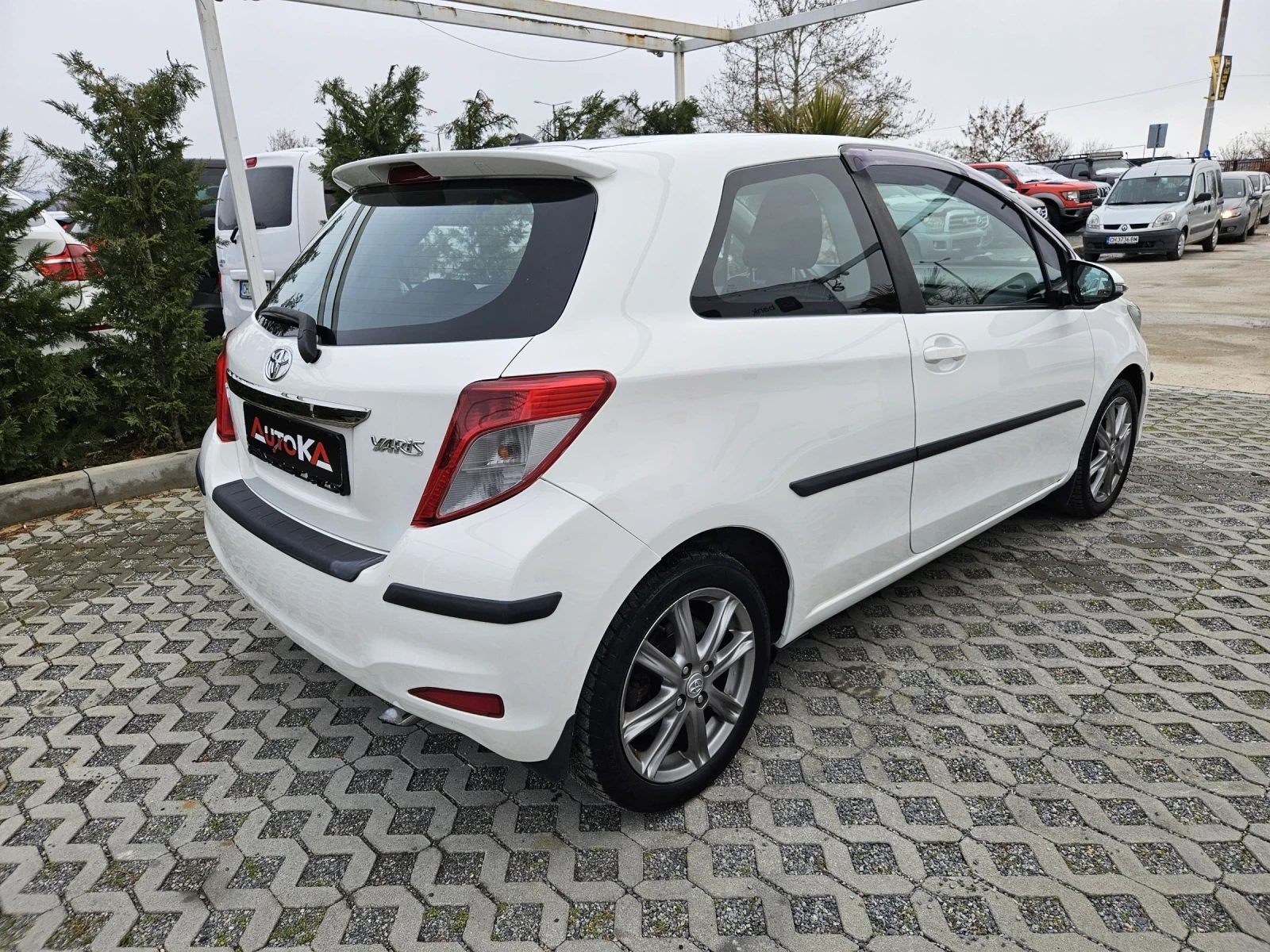 Toyota Yaris 1.4D4D-90кс= 6СКОРОСТИ= КАМЕРА= ACTIVE - изображение 3