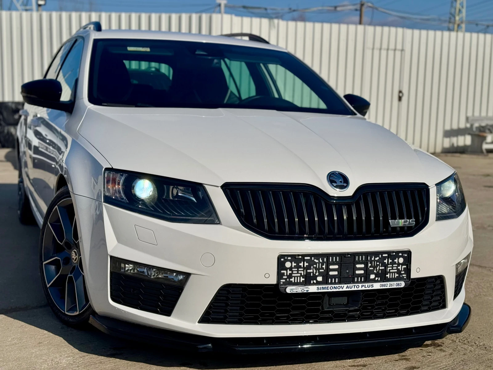 Skoda Octavia VRS/2.0d-184кс DSG SHADOW MAXTON ACC СЕРВ.ИСТОРИЯ - изображение 4