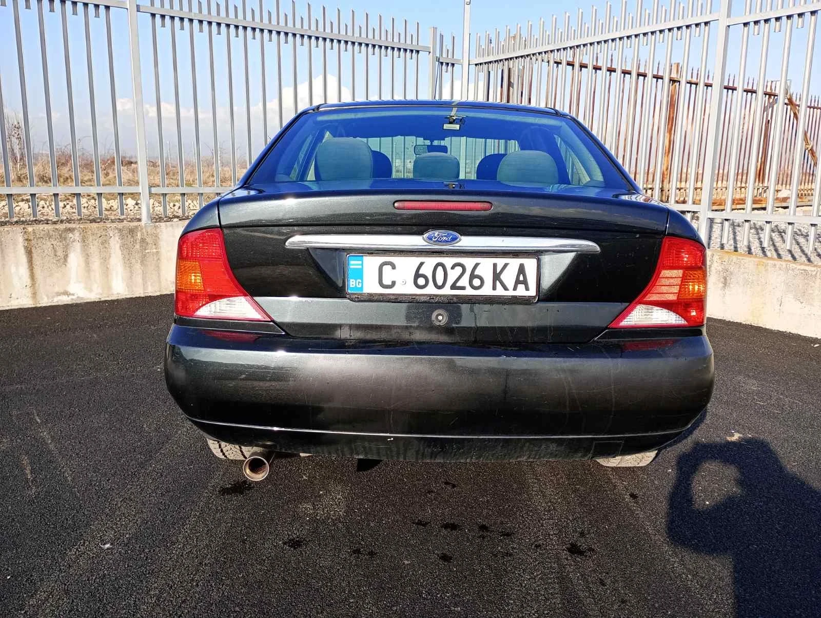 Ford Focus Ghia 1.8 - изображение 10