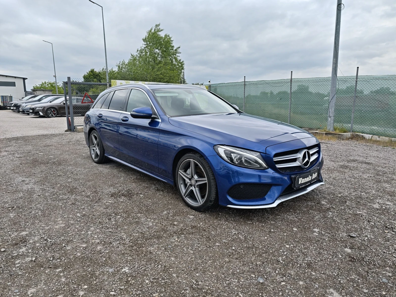 Mercedes-Benz C 220 AMG УНИКАТ ФУЛЛ, снимка 3 - Автомобили и джипове - 51419754