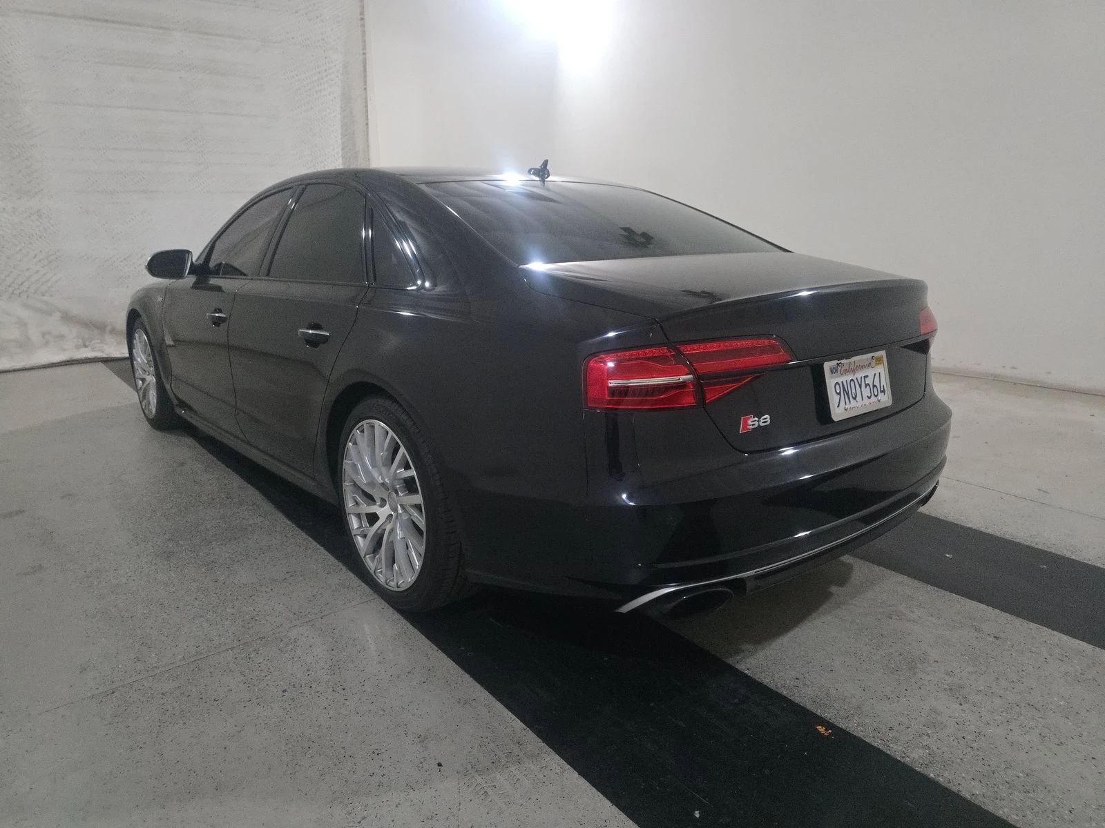 Audi S8 MATRIX* DISTRONIK* МАСАЖ* ОБДУХ* BOSE* ALCANTARA*  - изображение 5