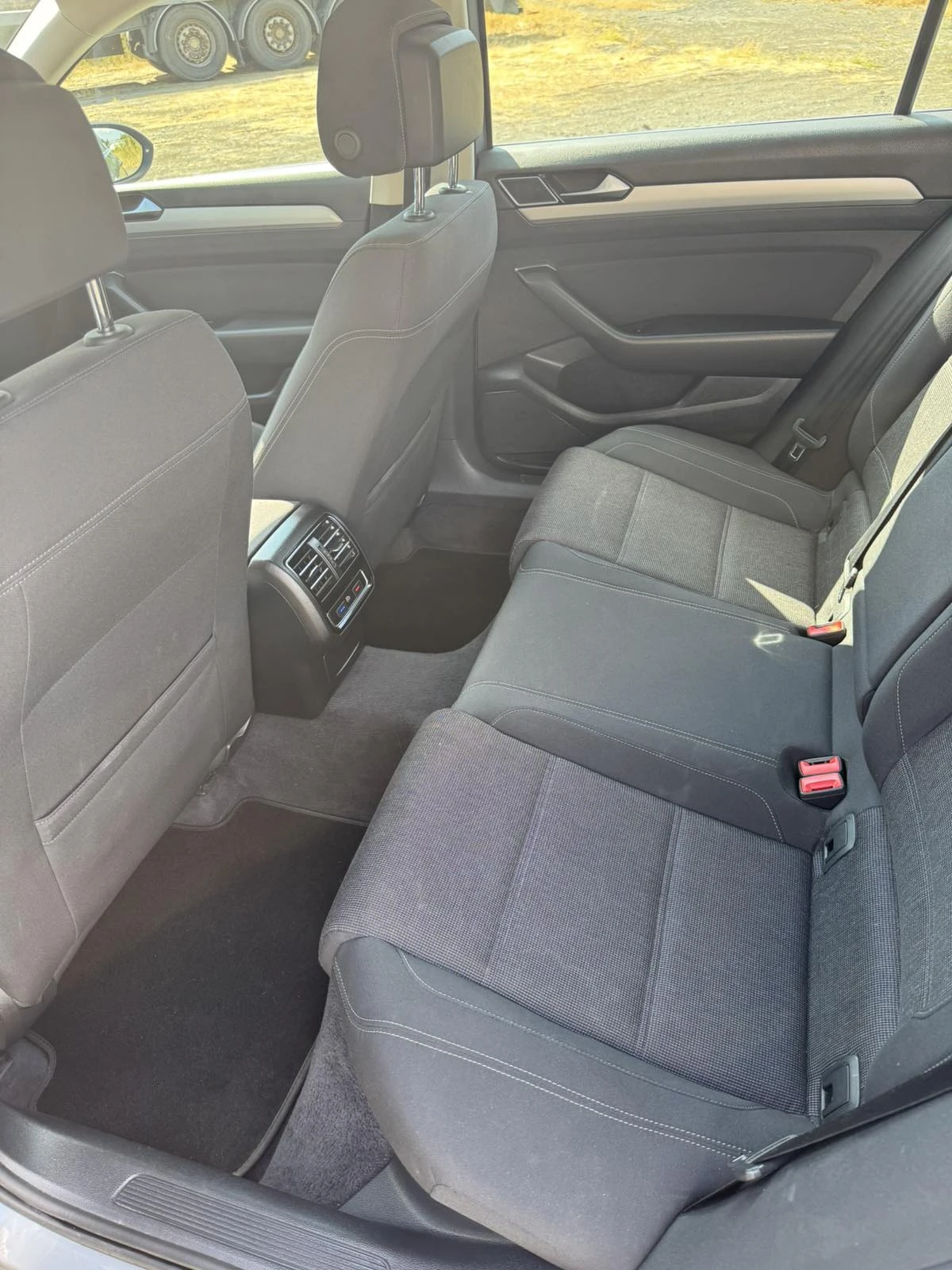 VW Passat 2.0-150к.с- DSG-AВТОКРЕДИТ! - изображение 9