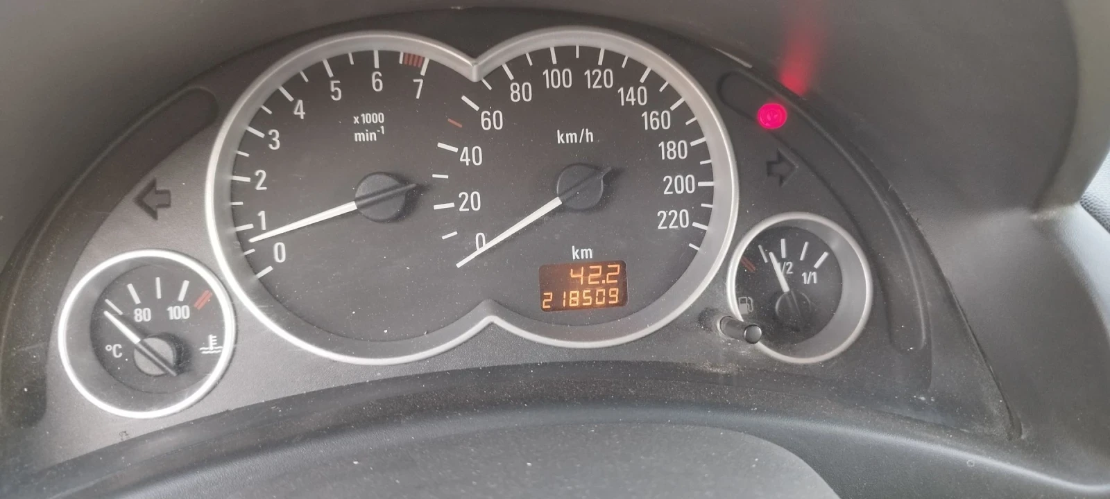 Opel Combo 1.4 - изображение 10
