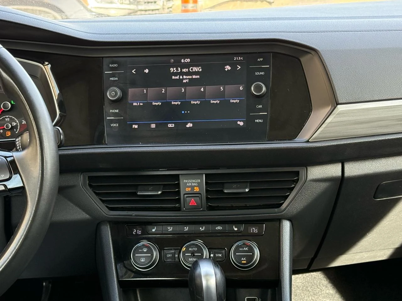 VW Jetta 1.4 TSI ZF8 / Highline / PANO - изображение 9