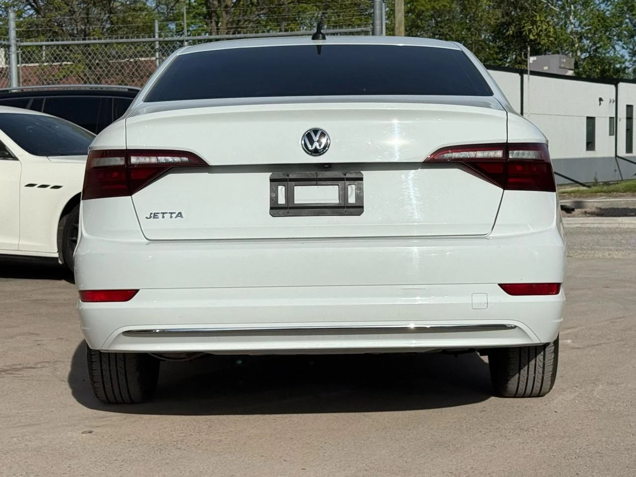 VW Jetta 1.4 TSI ZF8 / Highline / PANO - изображение 4