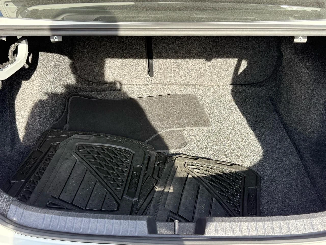 VW Jetta 1.4 TSI ZF8 / Highline / PANO | Mobile.bg   17