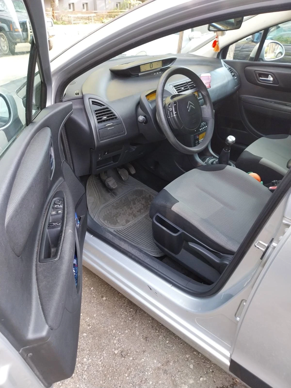 Citroen C4  - изображение 4