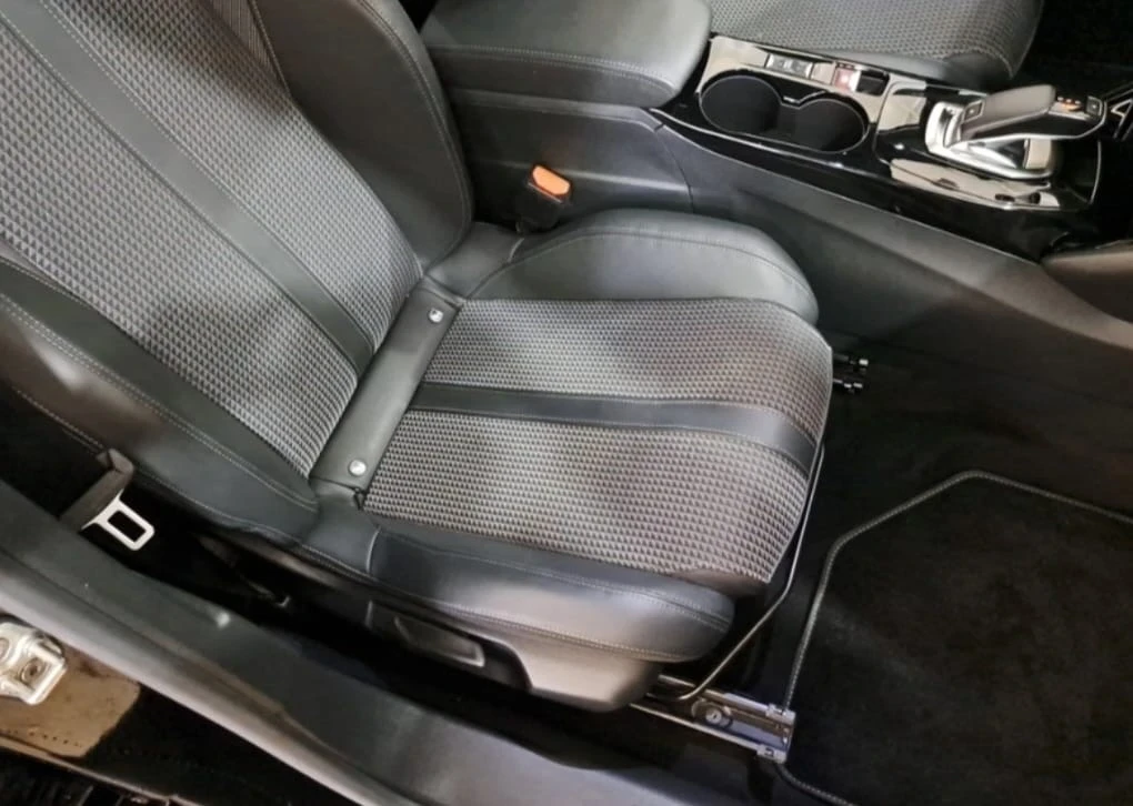 Peugeot 2008 !!!   !!! 1.5BlueHDI 130ps. GT LINE ! | Mobile.bg   5