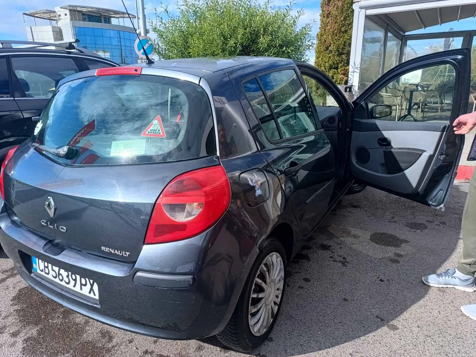 Renault Clio 1.2i 75hp - изображение 2