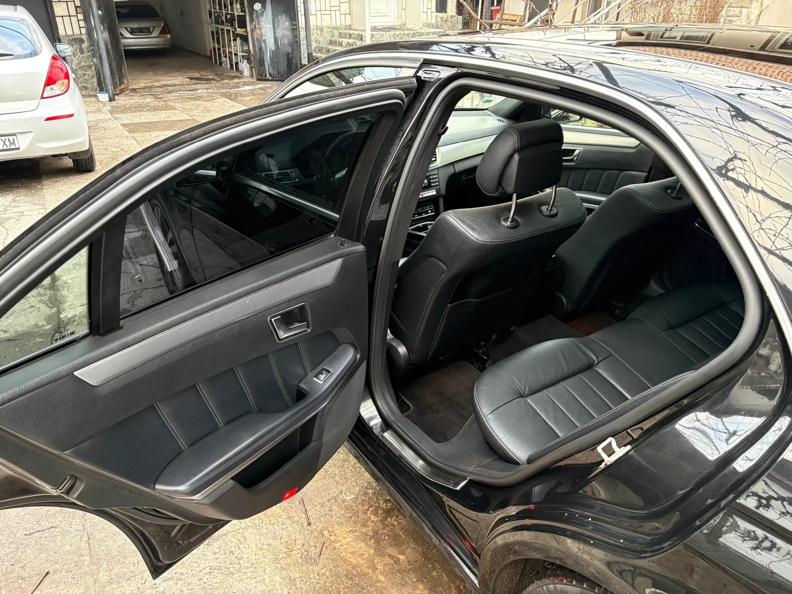 Mercedes-Benz E 300 HYBRID НОВ ВНОС FRANCE FULL MAX, снимка 9 - Автомобили и джипове - 53271859