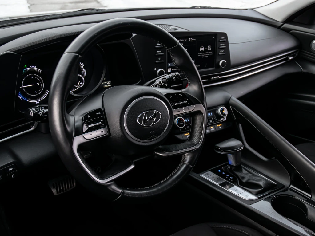 Hyundai Elantra HYBRID / PREFERRED / ПОДГРЕВИ / СЛЕДЕНЕ НА ЛЕНТИ   - изображение 8