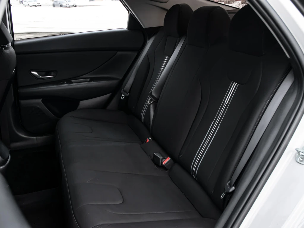 Hyundai Elantra HYBRID / PREFERRED / ПОДГРЕВИ / СЛЕДЕНЕ НА ЛЕНТИ   - изображение 10