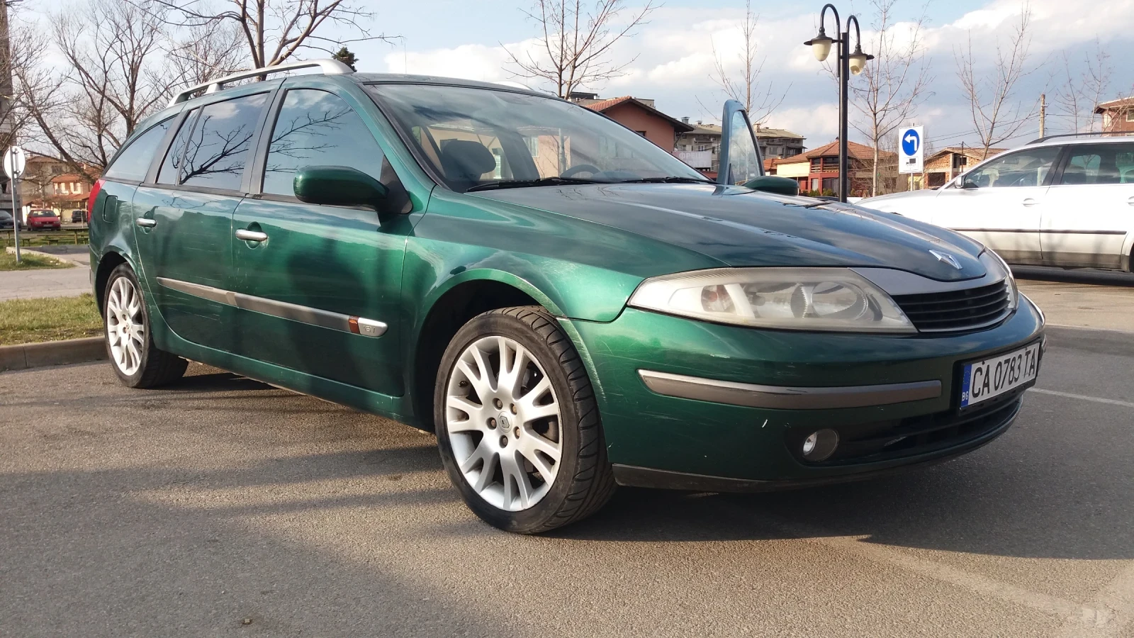 Renault Laguna 1.6 16V, снимка 2 - Автомобили и джипове - 54189640