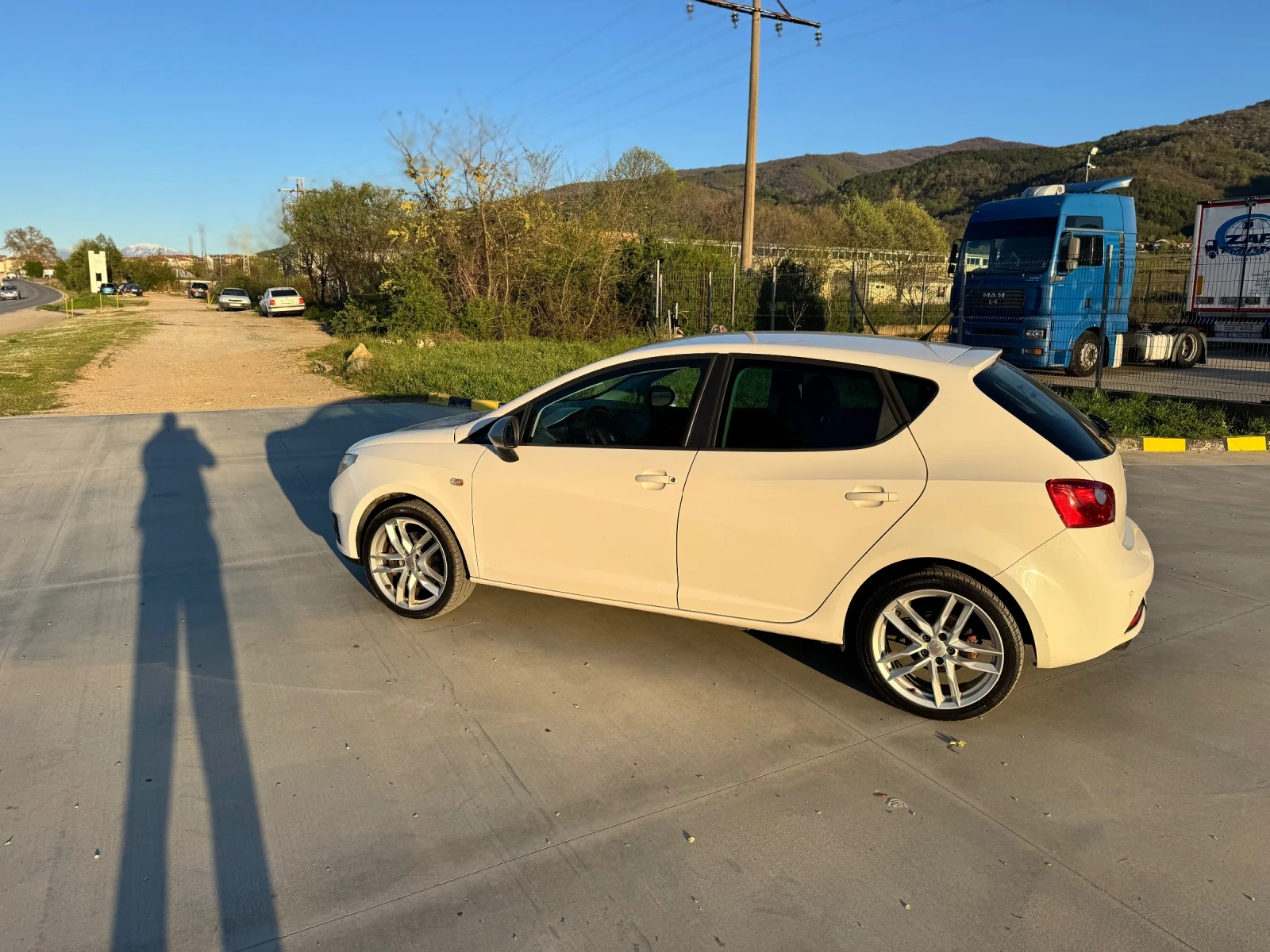 Seat Ibiza 2.0TDI FR, снимка 6 - Автомобили и джипове - 54140823